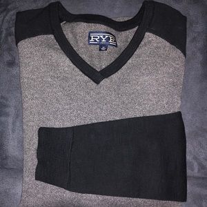 RYE Men’s Long Sleeve Vneck Sweater size Medium